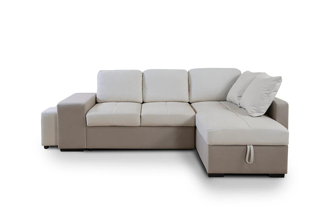 Vista frontal del sofá con chaise longue a la derecha de la imagen