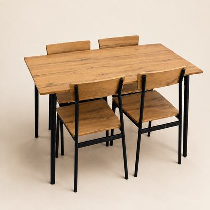 Mesa de comedor rectangular con cuatro sillas y estructura metálica negra